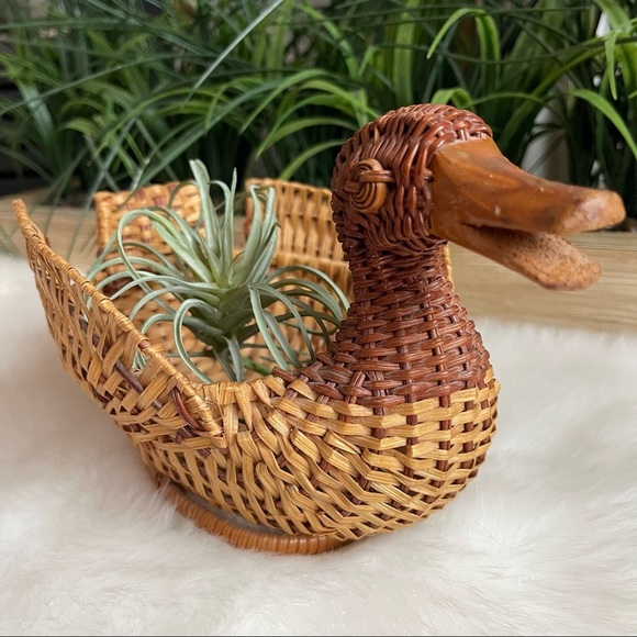 Vintage Wicker Brown Rattan Woven Duck Basket Planter Trinket BOHO 🪴Vibes - Picture 3 of 10